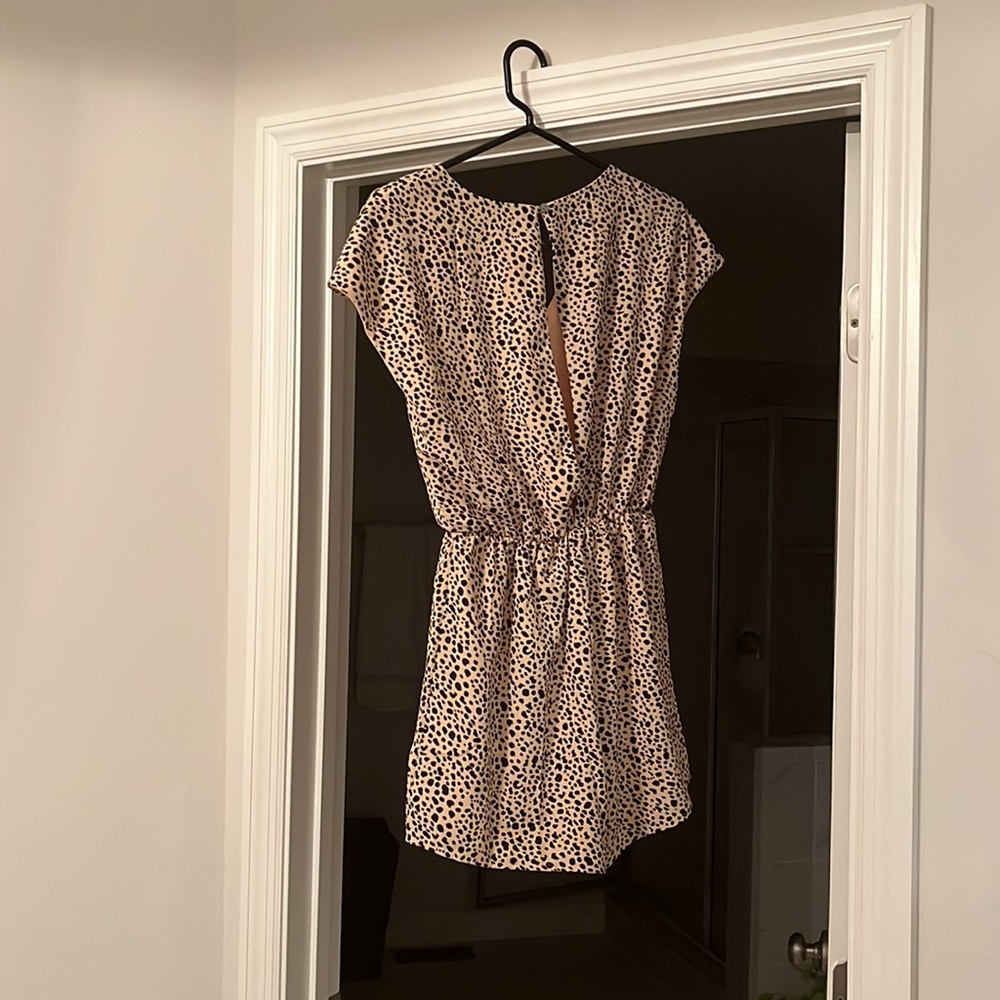 Cute romper! - Picture 2 of 2
